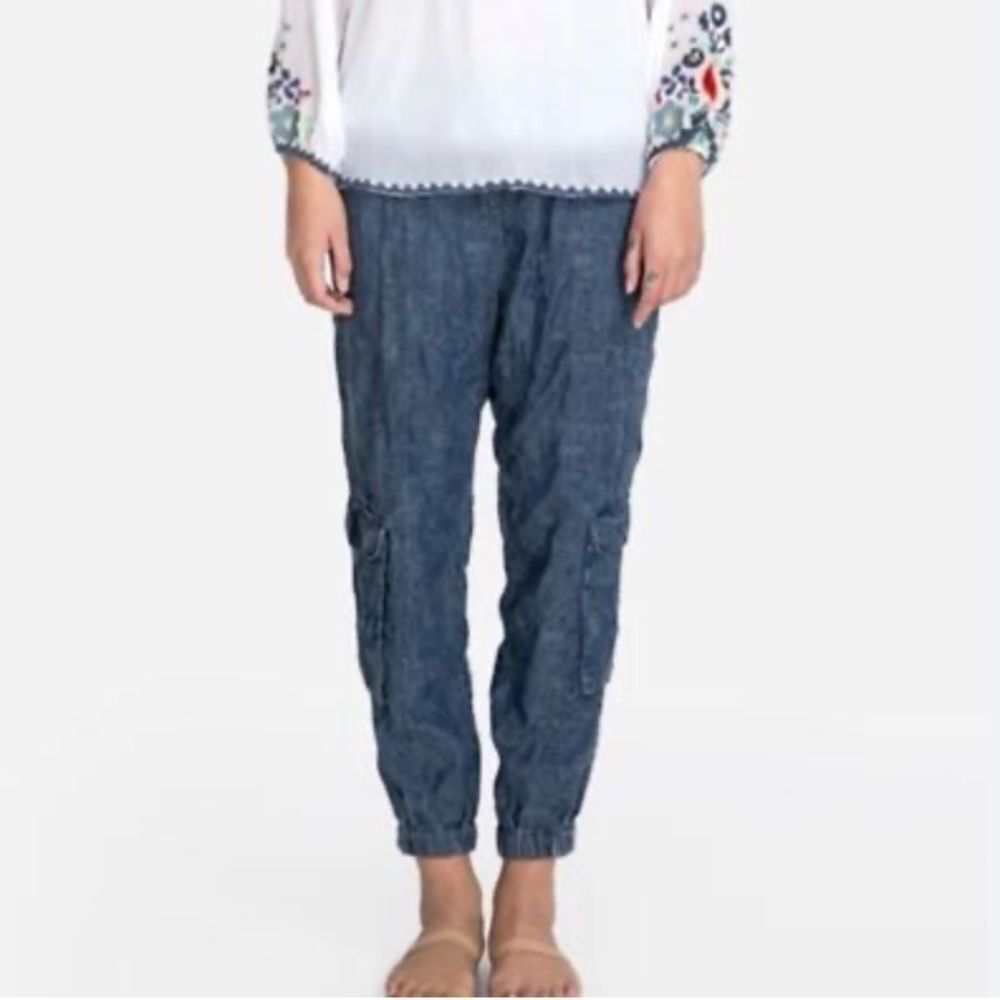 Johnny Was Pace Embroidered Denim Jogger/Cargo Pant Sz S Gently Loved